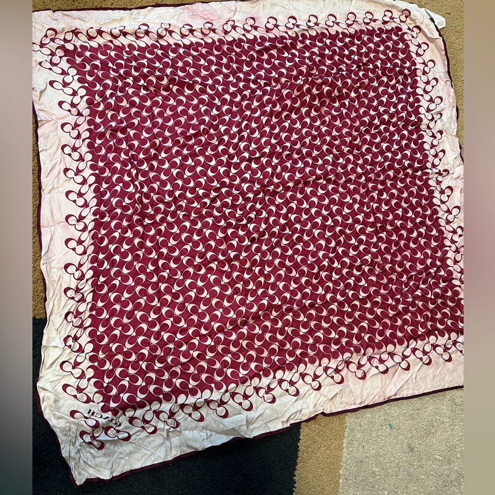 Coach scarf. Burgundy and white